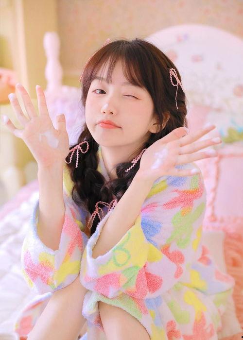 吃瓜三个女孩视频大全下载,吃瓜女孩视频大全下载全攻略