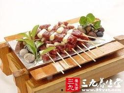 大瓜吃鸵鸟肉视频,鸵鸟肉大餐引网友热议