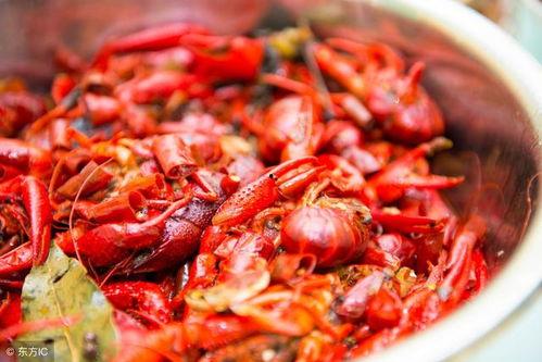 莱芜吃瓜事件小龙虾视频,小龙虾视频引发网友热议