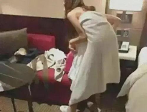 老师吃瓜教学视频,跟随老师一起探索吃瓜的奥秘