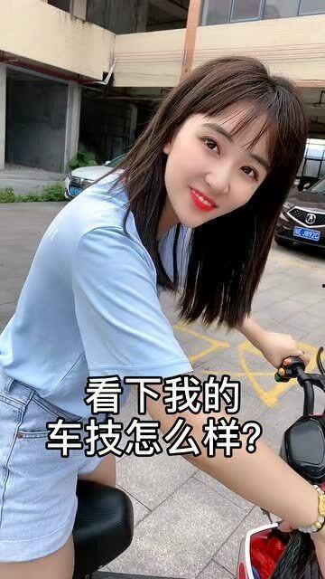 美女摘了好多瓜吃的视频,美女大快朵颐，甜蜜瞬间引网友热议