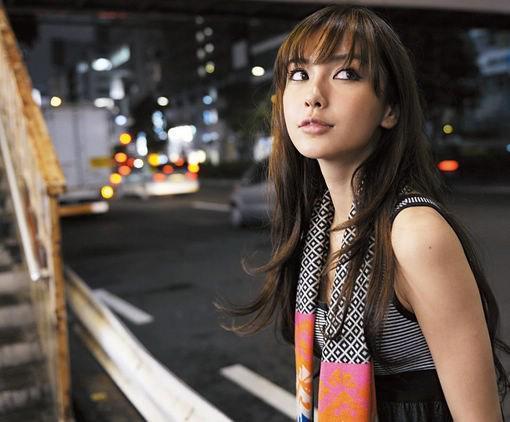 杨颖吃瓜喵星人视频,吃瓜视频萌态十足