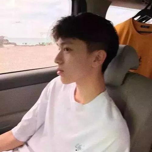 阳光帅哥吃瓜视频,揭秘娱乐圈幕后故事