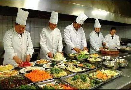 食堂教室吃瓜群众视频,食堂教室吃瓜群众视频揭秘校园生活百态