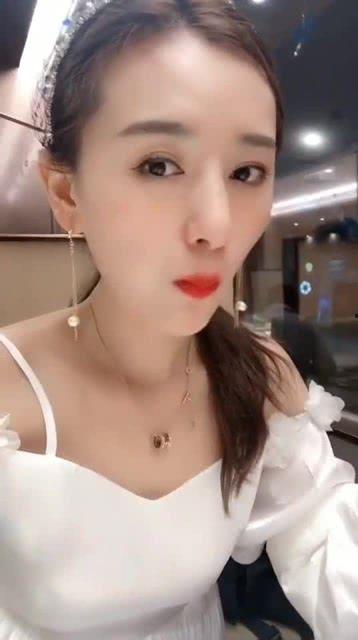 吃瓜少女爱吃大西瓜视频