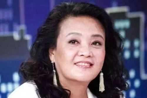 张兰吃瓜跳舞视频完整版,辣妈风采尽显，网友直呼“太嗨了”